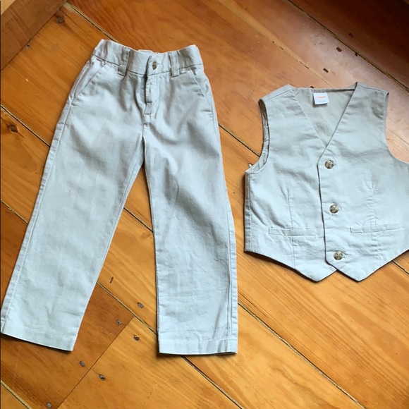SALE 3/$20 Gymboree Vest and Pants - Picture 1 of 6